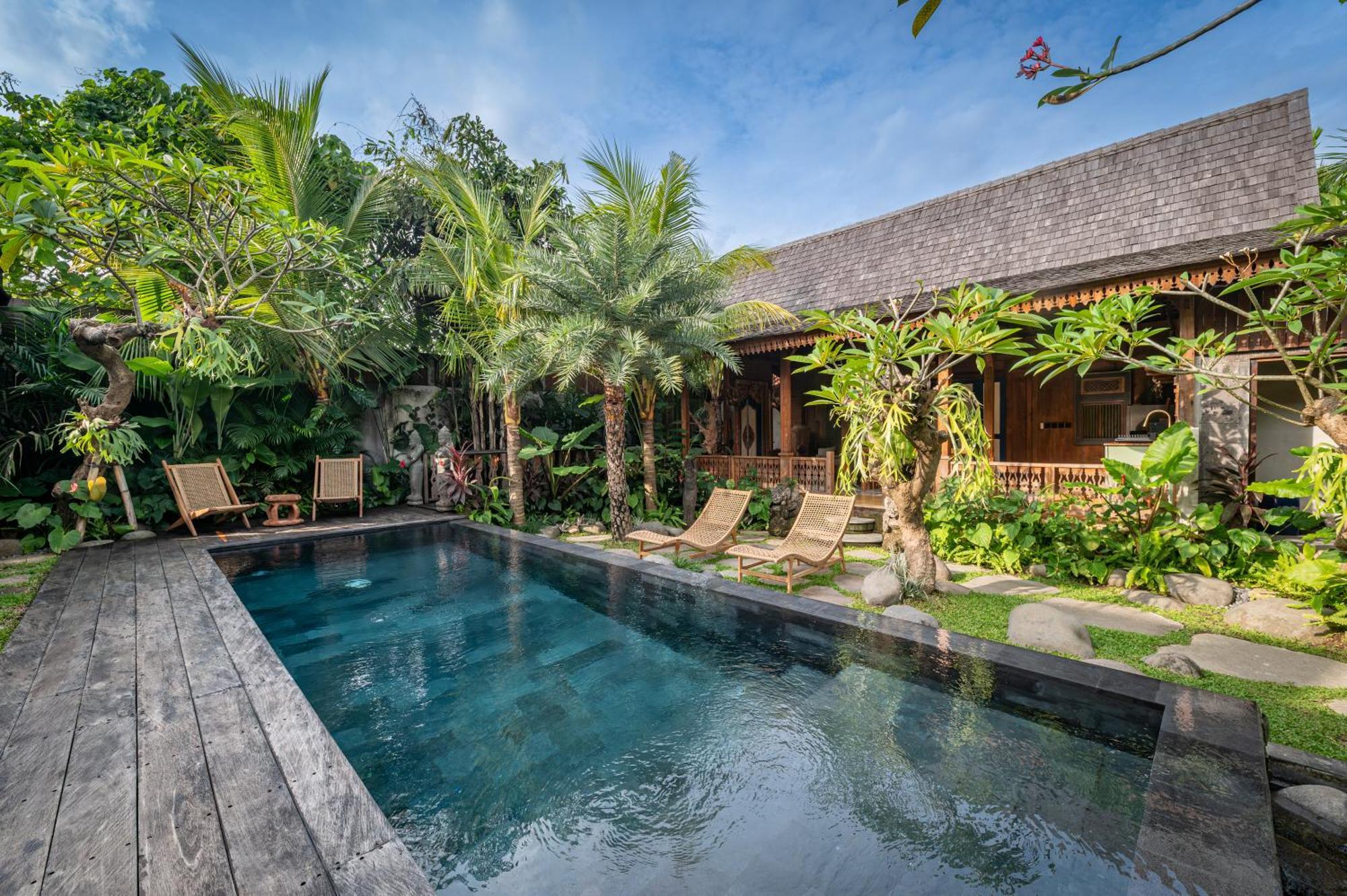 Kubu Kayu Villa Seminyak (Bali)